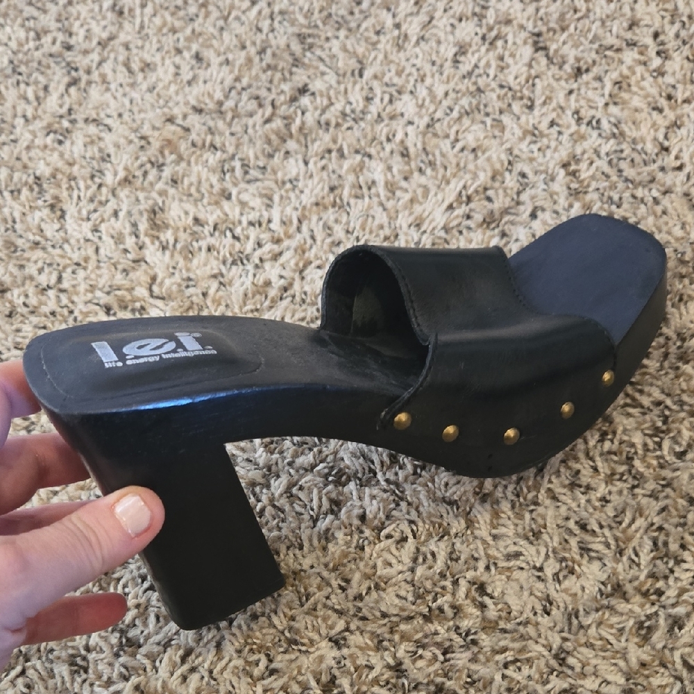 LEI Black Mules with Chunky Heel VINTAGE RARE platform Clog Slip On